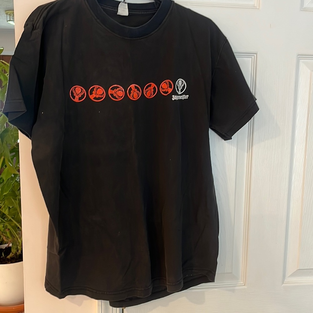 Black and red XL black tshirt